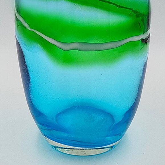 1970s Luxury Handcrafted Green and Blue Vase in Murano Glass. Made in Italy - Picture 10 of 10